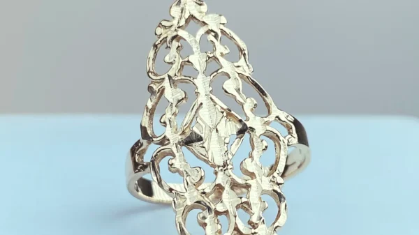 10k Gold Filigree Ring - Image 2