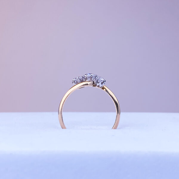 10k Triplet Diamond Ring - Image 2