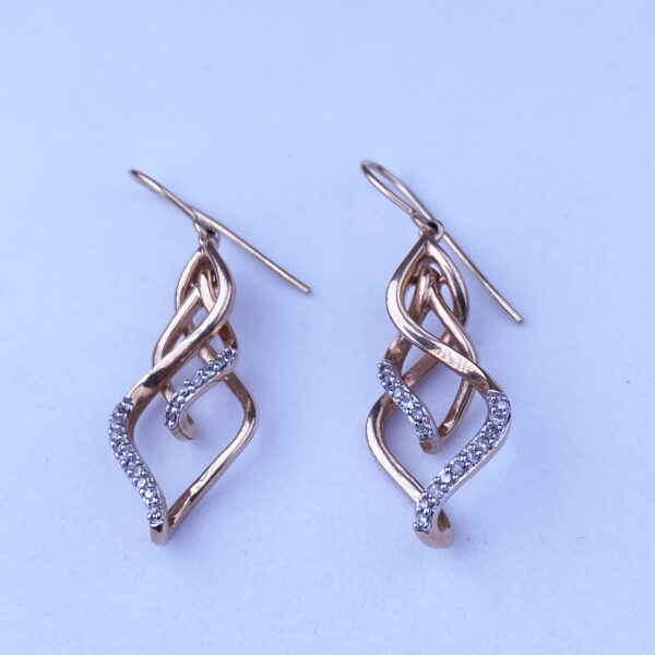 10k Interlocking Dangling Earrings - Image 3