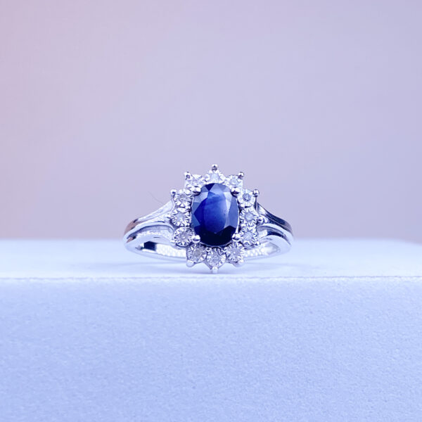 10 Sapphire and Diamond Halo ring - Image 3