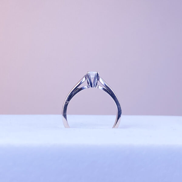 14k White Gold Solitaire - Image 4