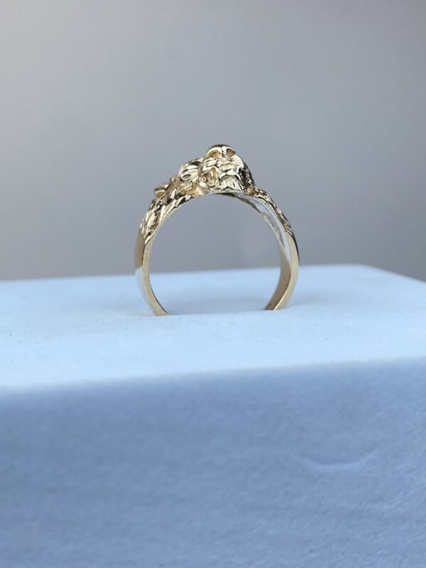 10k Yellow Gold Lion Head Ring - Image 2